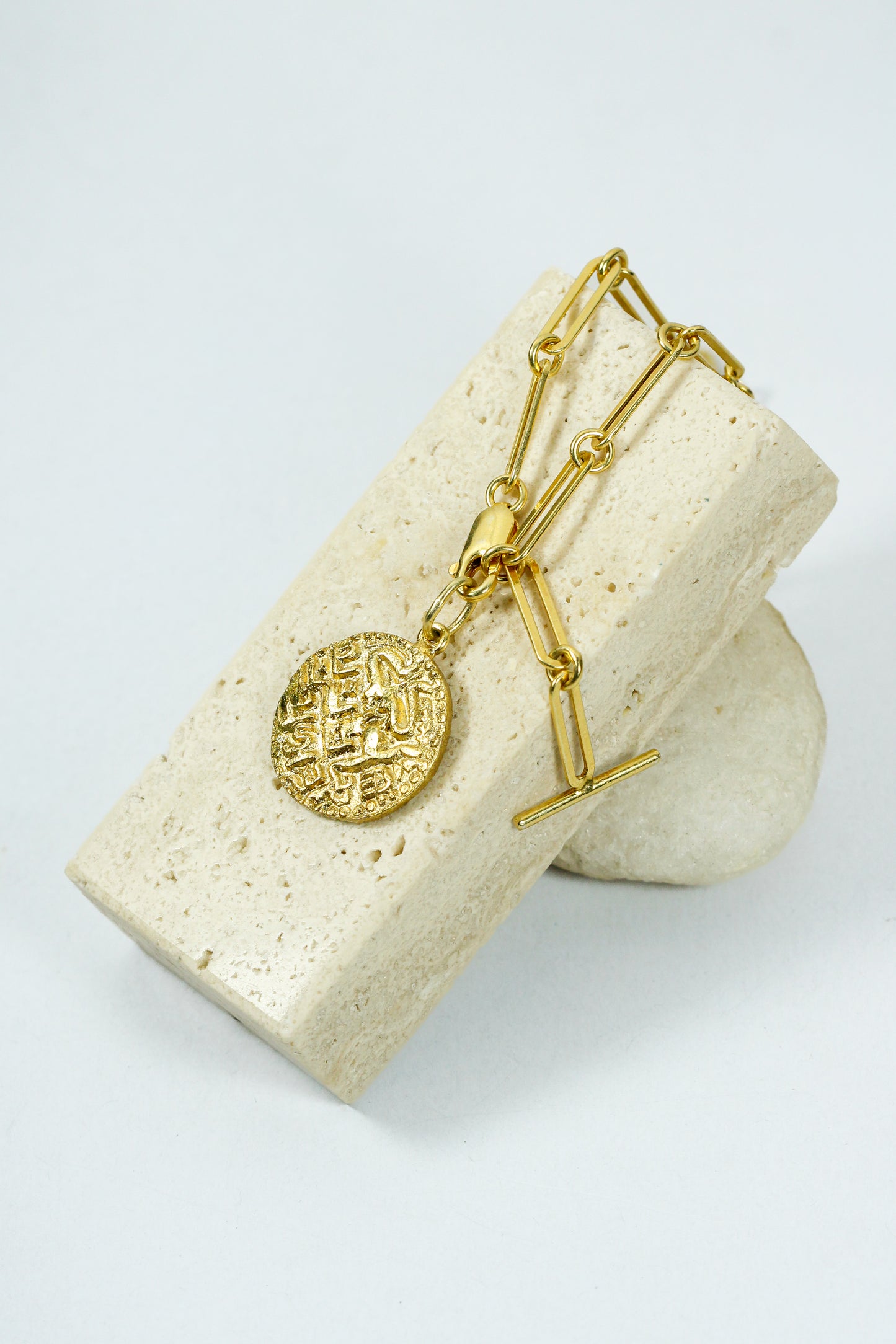 GOLD CHAIN BRACELET