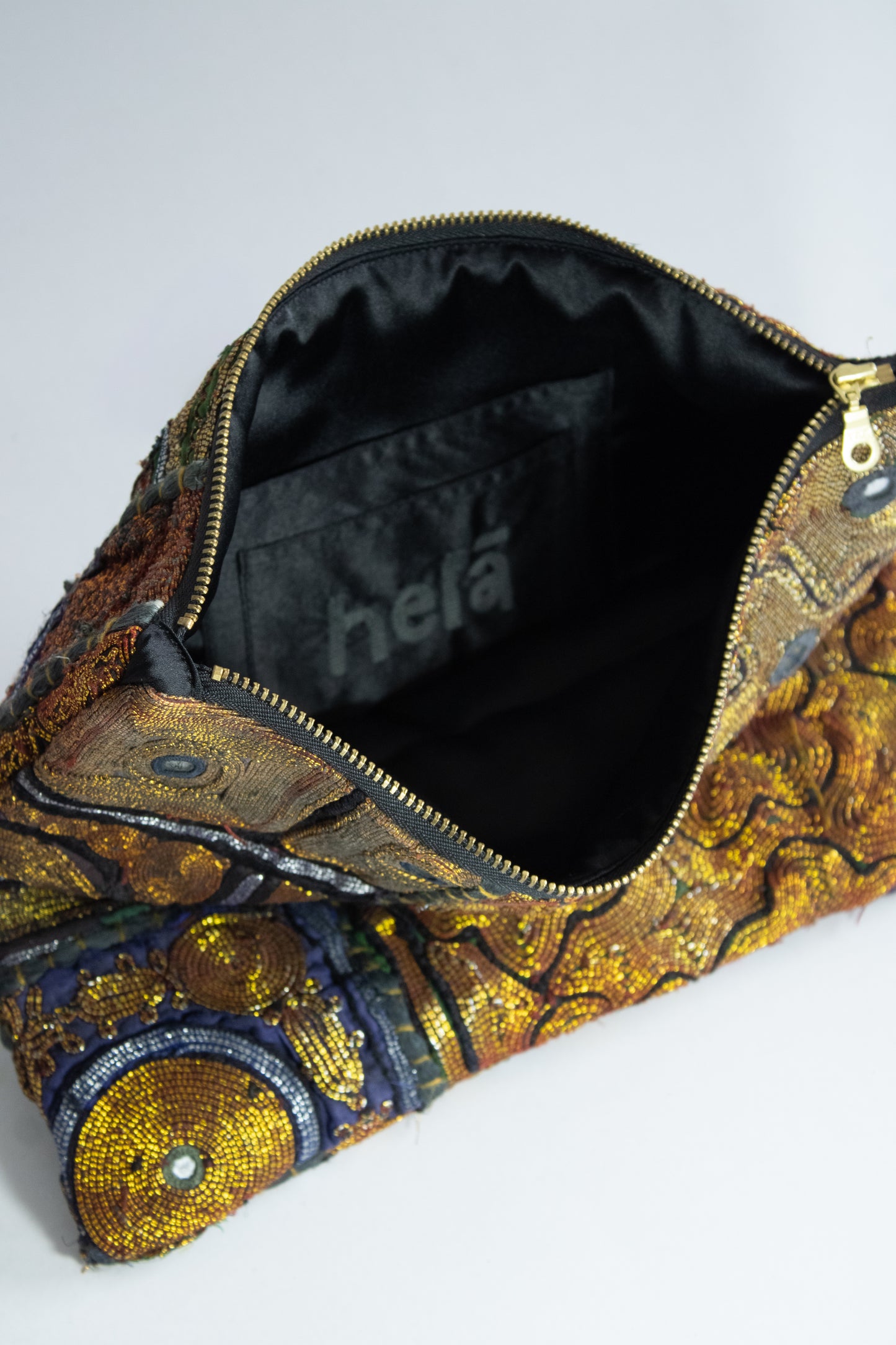 AARI HANDBAG