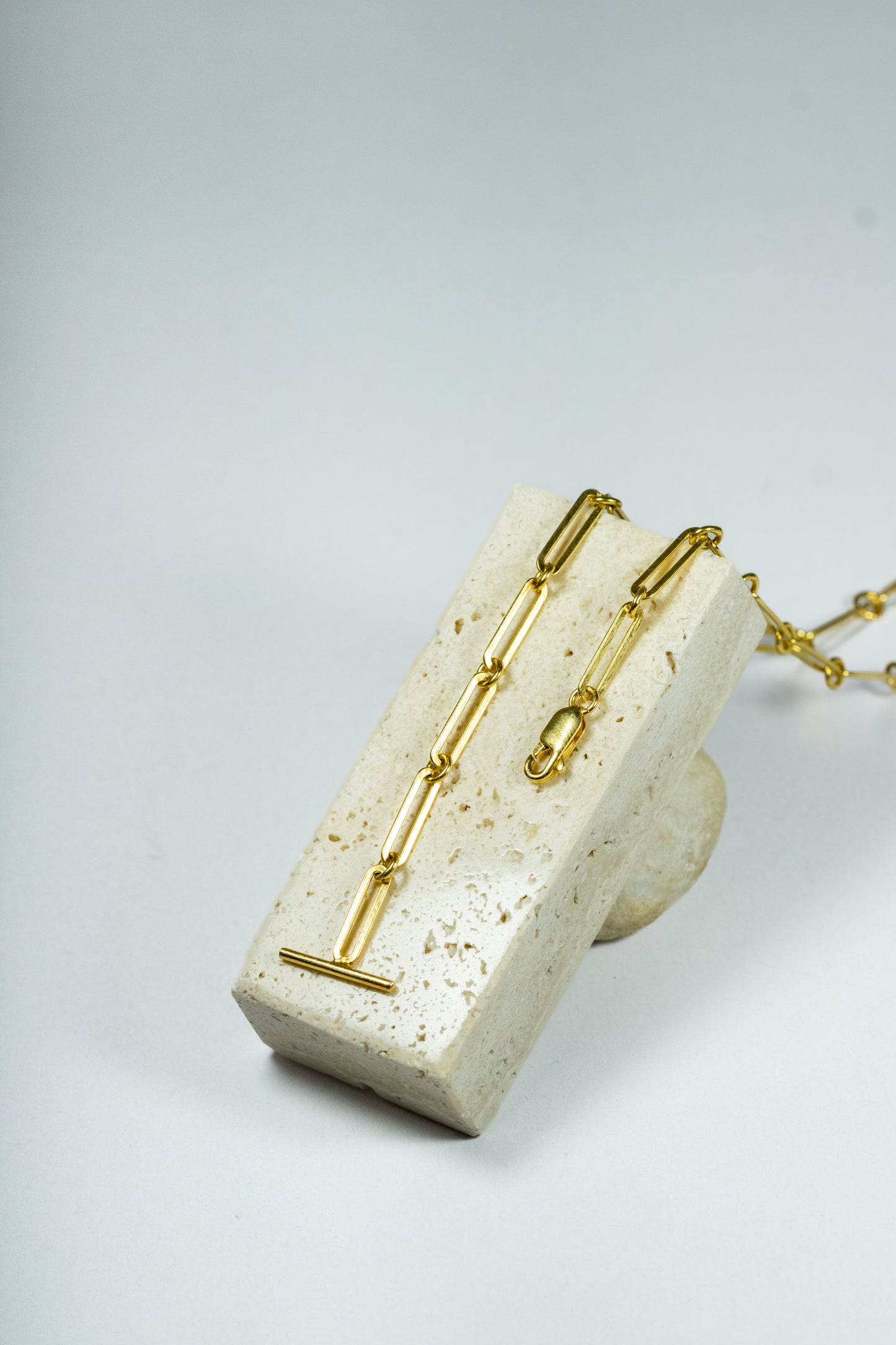 GOLD CHAIN NECKLACE